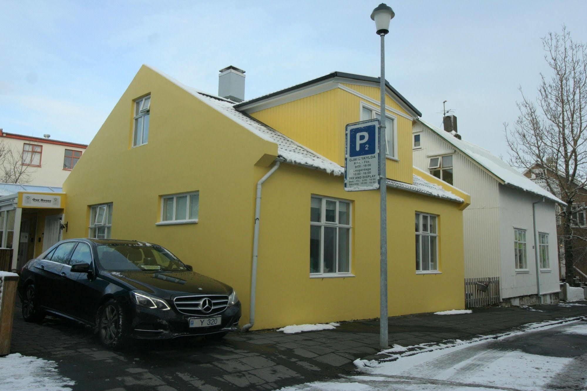 Our House Guesthouse Reykjavik Exterior photo